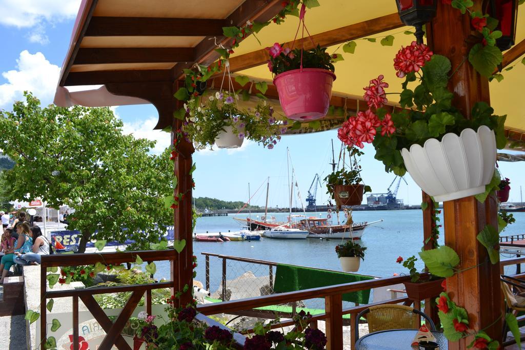 Family Hotel Magnolia Baltsjik Eksteriør bilde
